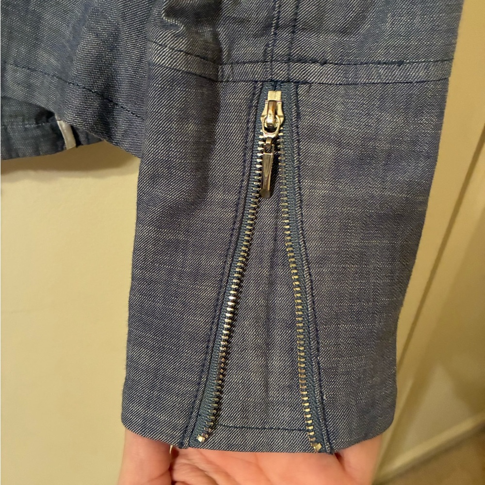 White House Black Market Chambray Moto-Style Jacket-EUC Sz 0 Petite Zippers - Picture 5 of 10